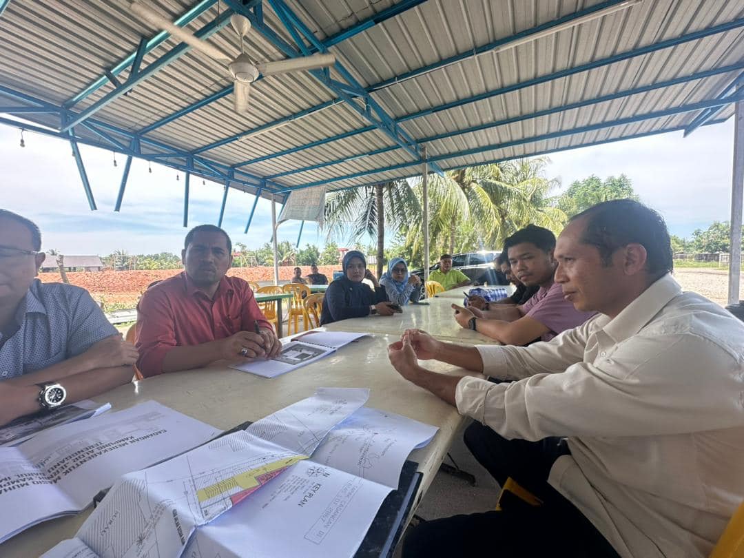 Lawatan tapak oleh YDP Majlis Daerah Besutw2